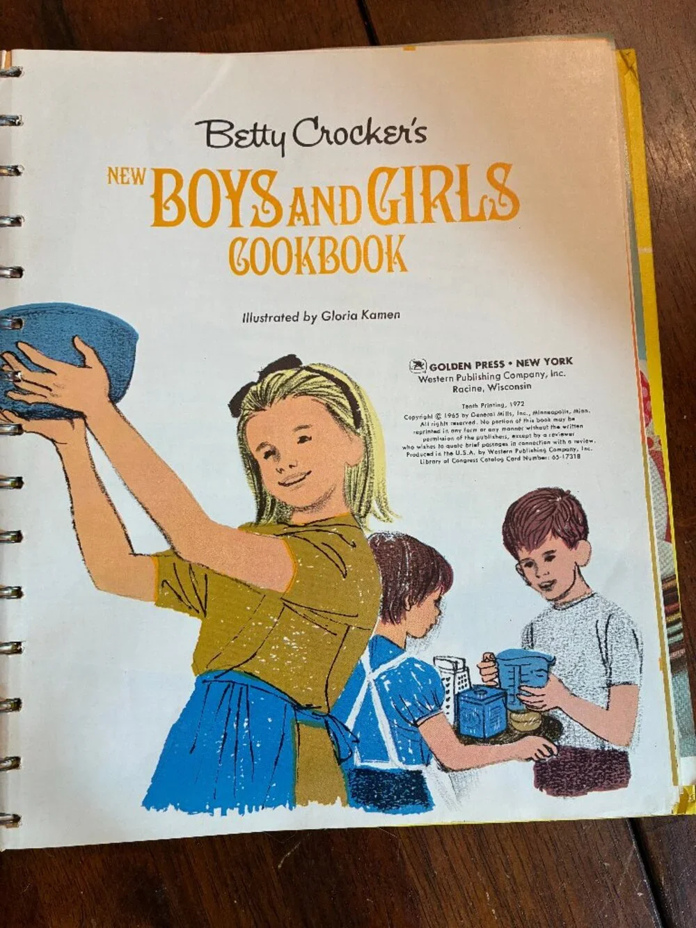 Vintage 1972 Betty Crocker 's New Boys And Girls Cookbook